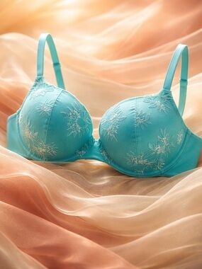 La Vie en Rose Lace Bra 38D / 85D Teal Floral Embroidered